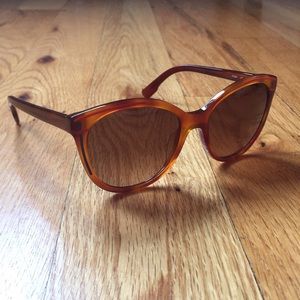 PRICED TO SELL Fendi FS 5280 215 - real with case